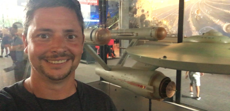 Face To Face with The Original U.S.S. Enterprise NCC-1701  [VIDEO]