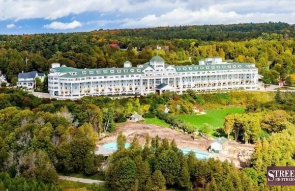 Watch The Renovation of Mackinac Island’s Grand Hotel Pool [VIDEOS]