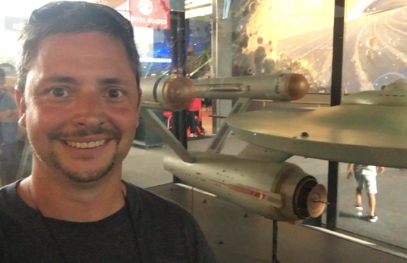 Face To Face with The Original U.S.S. Enterprise NCC-1701  [VIDEO]